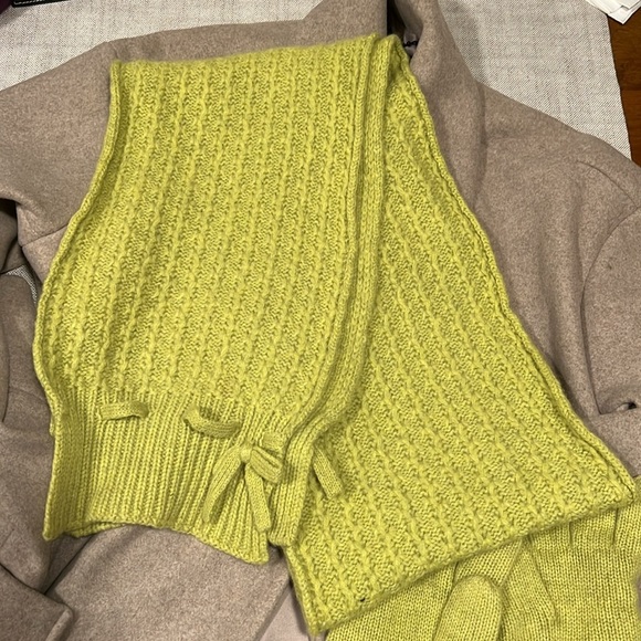 Cashmere scarf and gloves set - Picture 13 of 16